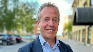 Beowulf Minings vd Ed Bowie ökar sitt aktieinnehav