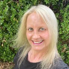 Karen Boatright's Instagram, Twitter & Facebook