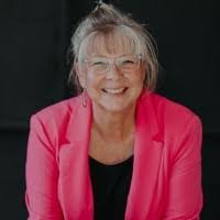 Starr Harris's Instagram, Twitter & Facebook