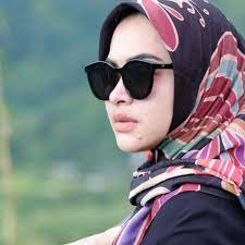 Cara memilih kacamata yang benar bukan dari warna atau modelnya saja. Jual Kacamata Fashion Sunglasses Wanita Cewek Gentle Monster Bella Super Box Sleting Jakarta Pusat Grosirjamkacamata Tokopedia