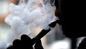 Sebab, meski diklaim lebih sehat dari rokok biasa, alat ini punya risiko lain yaitu bisa meledak. Waspada Perokok Tewas Setelah Vape Meledak Di Mulut Publicanews Internasional