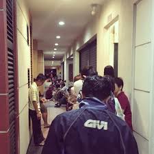 1345 immigration contact centre is partially close. Queueing At 2am To Get Passport Renewed