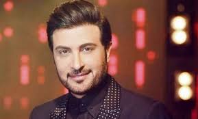 شد الصدر من عمليات تجميل الصدر المدهشة و التي تعطي للصدر الشكل الطبيعي المشدود , فمع التقدم في العمر يفقد الصدر تماسكه الطبيعي و شكله , بالإضافة لفقدان الجلد لمرونته و بالتالي لا يمكنه حمل الثديين كما هو الحال من قبل , فيصبح الثدي مترهلا. K2dvmakgxpikrm