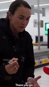 Caitlin Foord Kissing Katie Mccabe in Arsenal V Leicester