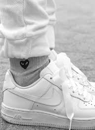 Black Air Forces With White Socks Photo The Tenth Thing Nike Sokken Diy Schoenen Schoenen Sandalen