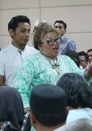 Peguam, siti kasim berpandangan sesuatu isu yang melibatkan melayu dan islam 'dipolitikkan' oleh golongan tertentu agar ia. Clj Condemns Bar Council Chairman S Statement On Siti Kasim Case