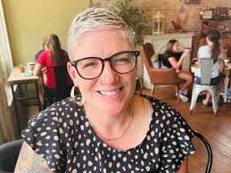 Carrie Chick's Instagram, Twitter & Facebook