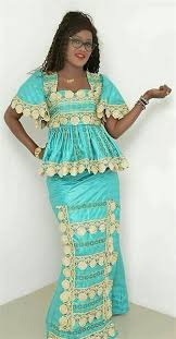 Qu'il soit criard ou pas, le motif quant à la couture, au quotidien, les femmes préfèrent les bazin en boubou, cette. Model Bazin 2019 Femme Epingle Sur Robes De Dame Modele Bazin 2020 Modele Bazin Riche Femme 2019 Modele Bazin Homme 2020 Modele Bazin Femme 2020 Modele Bazin