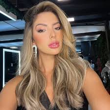 Julia Marques (@jumarquesof) • Threads, Say more