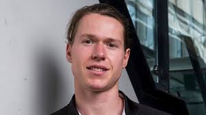 Late offer from Pies has Langdon testing the trade waters