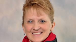 Ridgewater Dean of Students Heidi Olson receives Phi Theta Kappa award for  student support