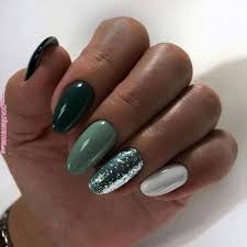 Tirnak Oje Modelleri Nail Art In 2020 Almond Acrylic Nails Green Nails Green Nail Designs