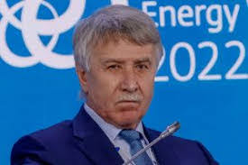 Tara Switzer's Instagram, Twitter & Facebook