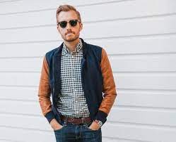 Costume homme année 30 costume années 20 tenue homme vêtements d'hiver pour hommes styles de mode pour hommes costume victorien style des années 1920 mode année 30 types de vêtements men's fashions from the 1920s, including overcoats, vests, waistcoats, trousers and spats and details of cuffs. 1001 Idees Vetement Vintage Homme Les Grands Classiques