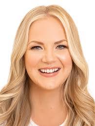 Jodi Hilliard's Instagram, Twitter & Facebook