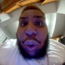 Tric Slimeyworm (@TricSlimeyworm)