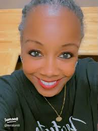 Explore the Unique Vibe of Toni 🌸