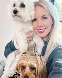 Abigail Doty's Instagram, Twitter & Facebook