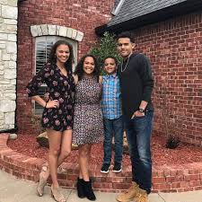 Trae young's dad is ray young and is mom is candice young. Rayford Young 2021 Update Family Net Worth Girlfriend