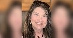 Danielle Cary's Instagram, Twitter & Facebook