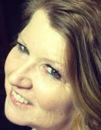 Ellen Roper's Instagram, Twitter & Facebook