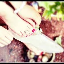Envie De Sortir Vos Jolis Pieds A L Air Libre Pour Cet Ete Testez Ce Masque Peeling Pour Enlever Toutes Soin Des Pieds Soins Des Pieds Exfoliation Des Pieds