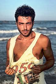 He has a baritone velvet voice, which easily reach tenor notes without losing the softness and tone. Gianluca Ginoble Harry Styles Isco Iveta Mukuchyan Kate Mara Lily Rose Depp Willevince Livejournal