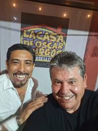 Excelente noche y un lujo compartir escenario el gran Torín Show Torin Show  La Casa de Oscar Burgos #comedia #humor #diversion
