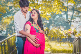 The idea is a lovely photograph of yourself in the outdoors or anywhere you may prefer with your smile. Baby Shower Photoshoot Baby Viewer
