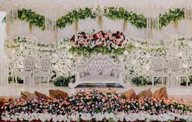 Dekorasi pernikahan murah dan bagus. Tips Pelaminan Murah Tapi Tidak Murahan Idewedding