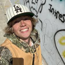 I KNOW IMA KING 👑 2nd slide is mood 4 august