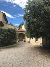 Au bowling de provence, nous faisons votre joie depuis 1982. Location Gite En Duplex 2 4 P Avec Jardin Et Piscine A Pelissanne Salon De Provence France Booking Com