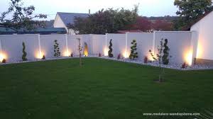 Modulare Wandsysteme Sichtschutzwand Mit Beleuchtung Aus Dem Splitstreifen Sichtschutzwand Garten Sichtschutzwande Beleuchtung Garten