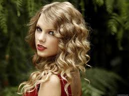The song was released in september 2008, and by november of that year, reached the top of the billboard country chart. Taylor Swift Love Story Wallpapers Wallpaper Cave