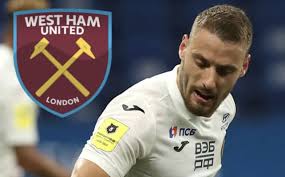 The new 2021/22 west ham united home, away and third kits are out now. 3hlkynmrdjyenm