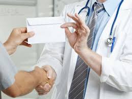 La sfârșitul lunii martie, cinci cadre medicale ale centrului de transfuzie sanguina din capitala au. SentinÈ›Äƒ DefinitivÄƒ In Cazul AngajaÈ›ilor È™pÄƒgari De La Centrul Regional De Transfuzie SanguinÄƒ Craiova Stiri Regionale Oltenia Jurnalul Olteniei