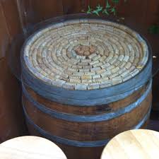 Great Idea For Bar Tables Wine Barrels With Corks On Top And Glass Table Top Wijnvat Tafel Wijnvaten Kurk