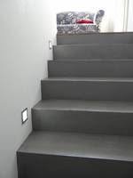 Betontreppe Gespachtelt Treppenbeschichtung Betonoptik Treppe Wie Sichtbeton Fugenlose Treppenspachtelung Zementar Oberfl Betontreppe Treppe Treppe Fliesen