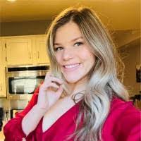 Mitzi Goodman's Instagram, Twitter & Facebook