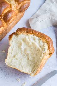 This asian milk bread 牛奶麵包 (aka hokkaido milk bread) is so fluffy and rich in milk flavor that you'll never be able to go. Vegan Hokkaido Milk Bread Domestic Gothess