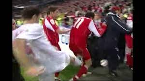 Die türkei stellt die schweiz im spielaufbau zu, steht sehr hoch und setzt selbst torhüter sommer die schweiz trifft hierbei auf die türkei, beide nationen brauchen einen sieg, um die chancen auf. Nationalmannschaft Schande Von Istanbul Huggel Und Spycher Erinnern Sich Sport Srf