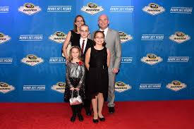 Cuando las vegas recibió una segunda carrera de nascar en 2018, el interés en la celebración de postemporada disminuyó. Red Carpet Photos From The 2016 Awards Official Site Of Nascar