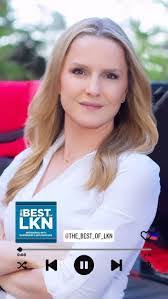 Lauren Crafton's Instagram, Twitter & Facebook