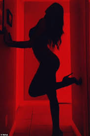 How to remove silhouette challenge filter | how to remove red light in silhouetteif you searching for remove silhouette challenge filter. Freedomroo Women Warned To Avoid Tiktok S Silhouette Challenge Due To Videos Instructing Men To Remove Filter Australiannewsreview