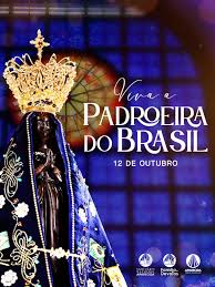 VIVA NOSSA SENHORA APARECIDA, RAINHA E PADROEIRA DO BRASIL! ✨💛 Hoje é dia de festa, de fé e de gratidão em todo o nosso país! Milhares de corações se unem em oração