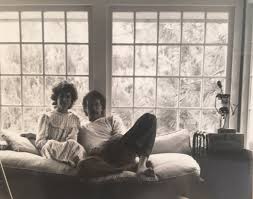 Emily ratajkowski is in ireland and is having all the craic. Emily Ratajkowski On Twitter Self Timed 30 Some Years Ago Parents