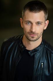 Derek Yates's Instagram, Twitter & Facebook