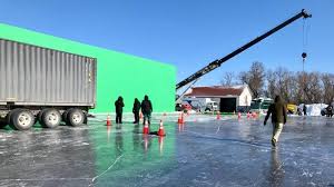 Вес грузовика — 33 тонны. Le Film Netflix De Liam Neeson The Ice Road Ce Que Nous Savons Jusqu A Present