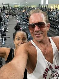 Senior gym rats… She's 70 . I'm 64 . 💪🏻💪🏻