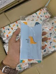 Tahun ni kaunter dibuka agak awal bagi mengelakkan ada yang x dapat merasa mcm tahun lepas. Sampul Duit Raya Edisi Dinosaur Laku Keras Terjual 10 000 Keping Dalam 10 Jam Semuanya Berpunca Daripada Bos Viral Mstar